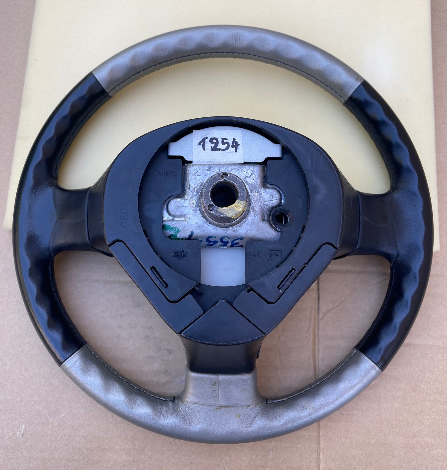 R34 SERIES 2 MANUAL STEERING WHEEL