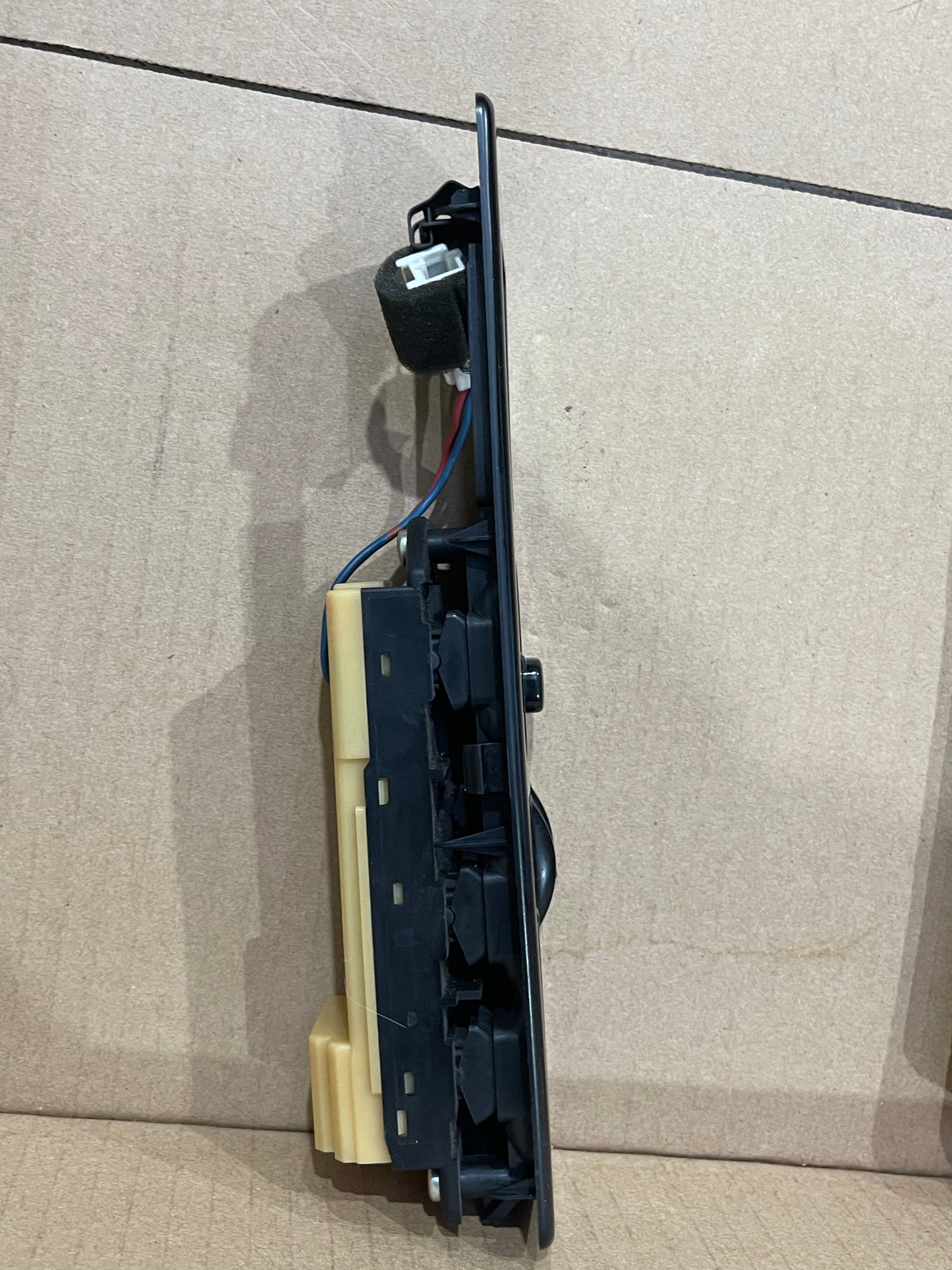 R32 HCR32 SKYLINE SEDAN WINDOW SWITCH
