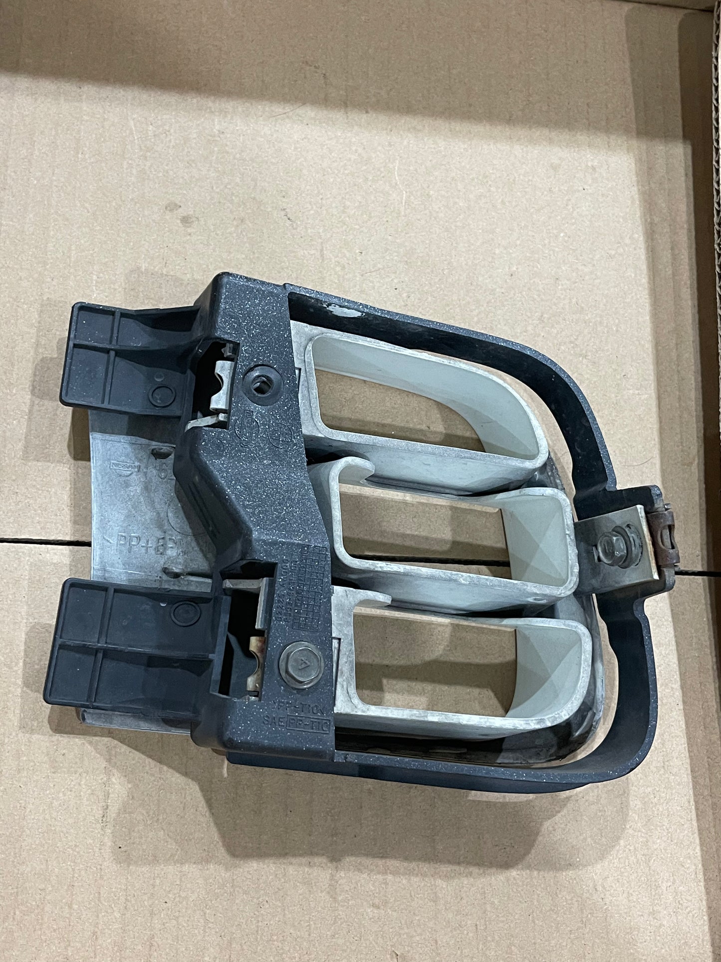 R34 GTT FRONT BUMPER VENT/DUCT