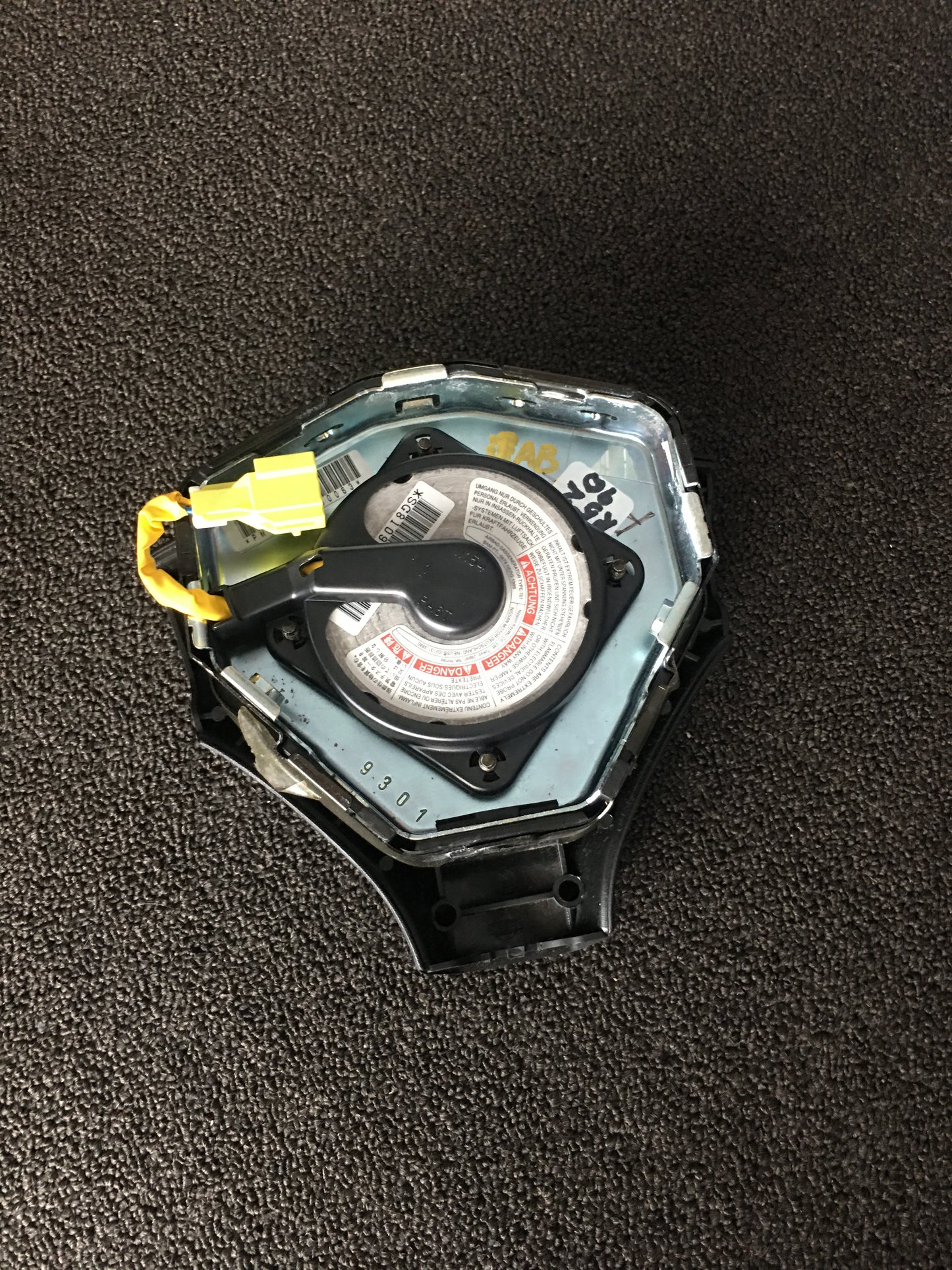 Nissan Silvia S15 200SX SPEC R steering wheel airbag and inflator