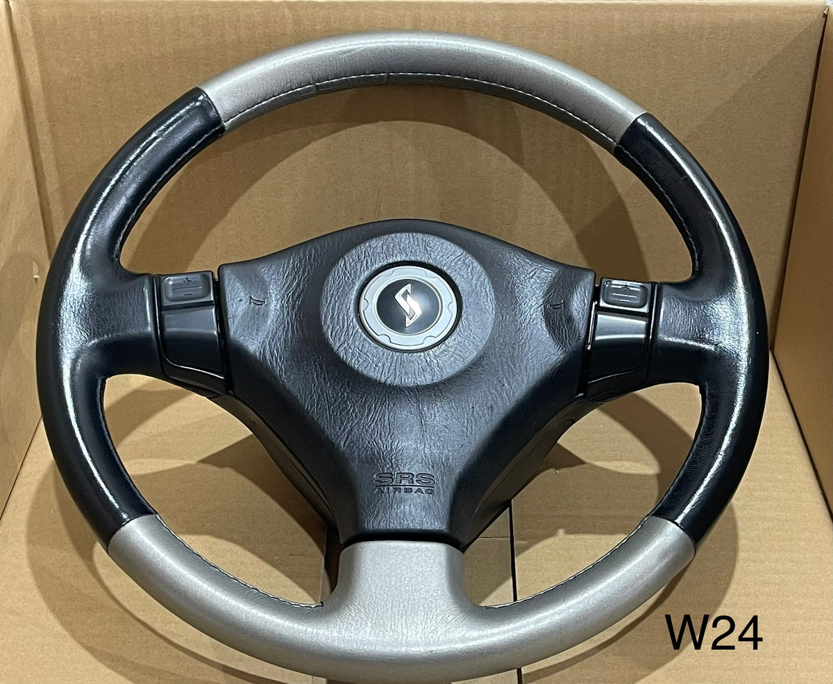 NISSAN SKYLINE R34 GT GTT AUTO STEERING WHEEL MINT (W24)