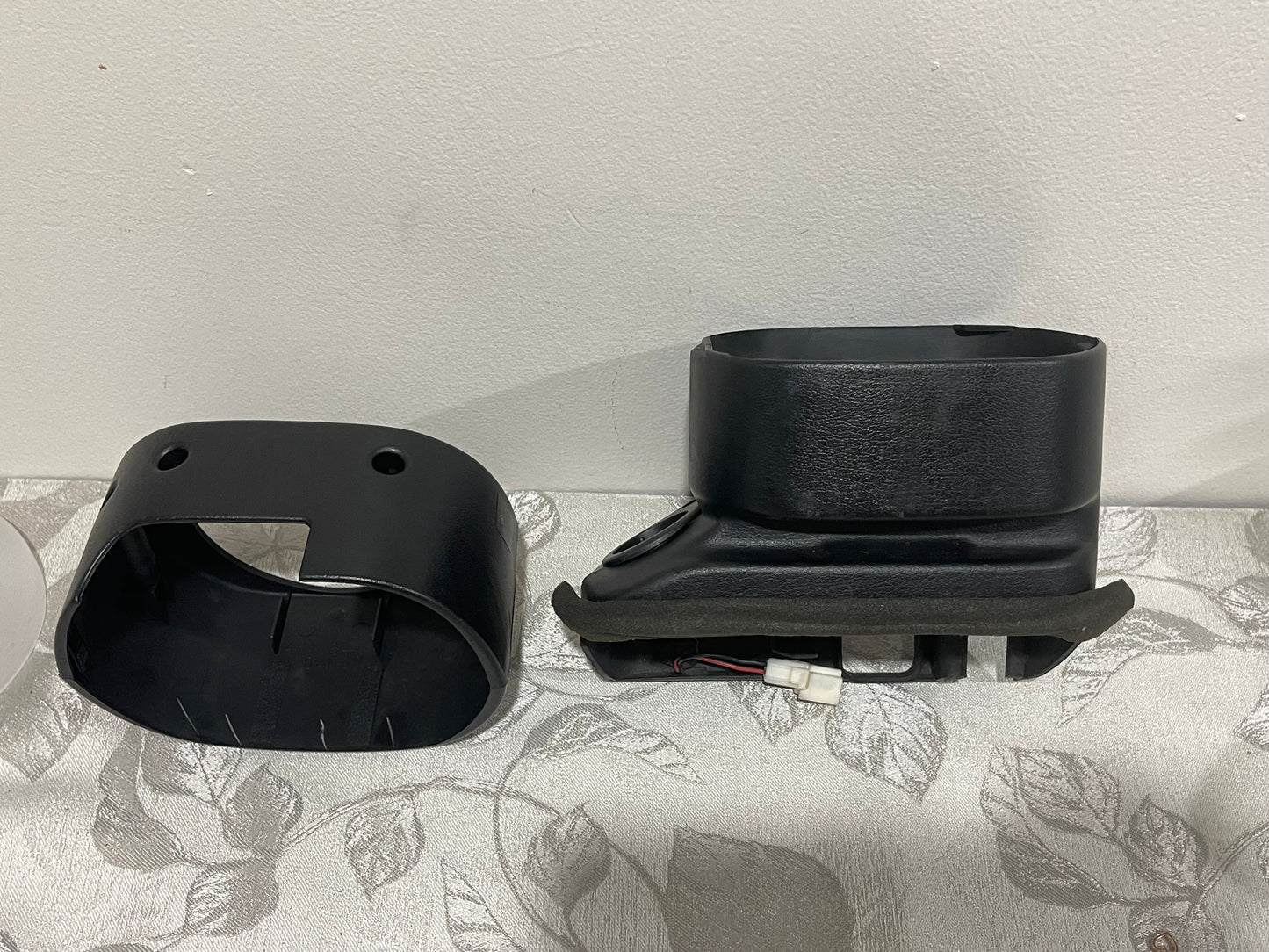 R32 GTR STEERING SURROUND