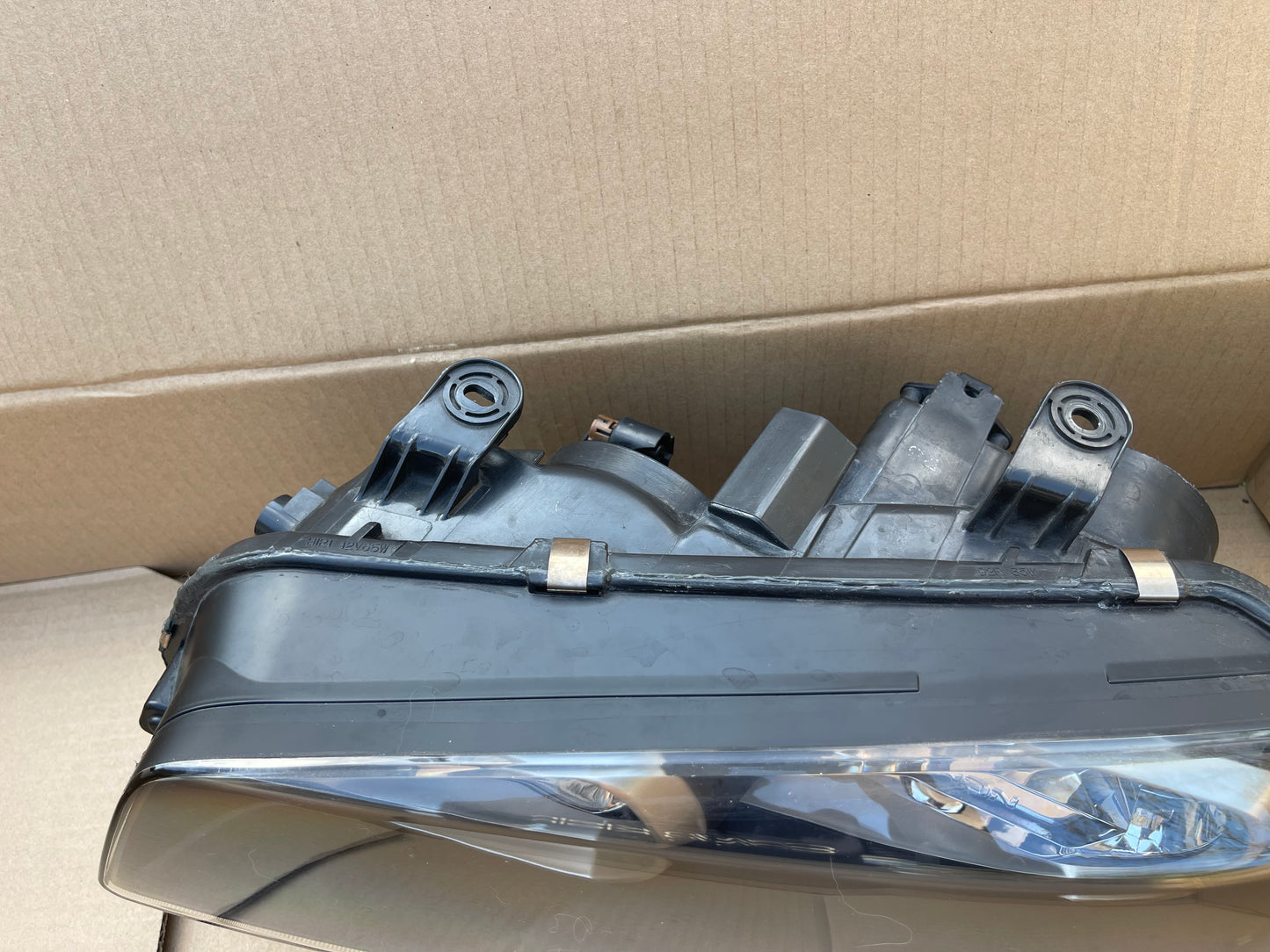 R34 SERIES 1 XENON HEDLIGHT