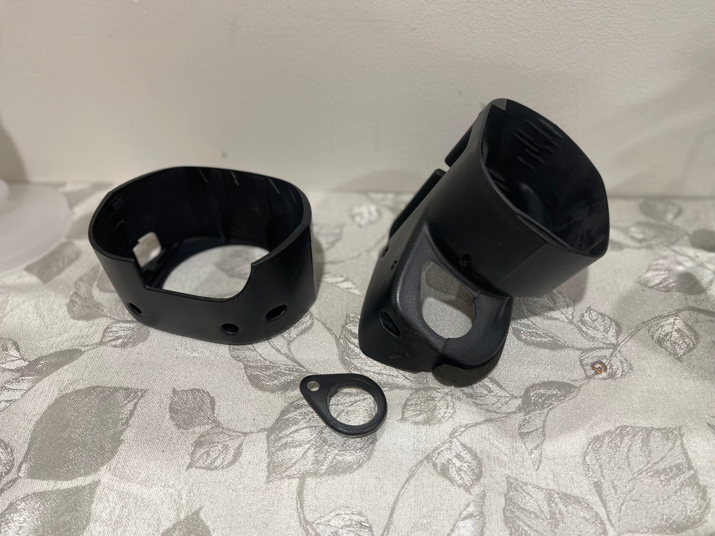 R32 GTR STEERING SURROUND