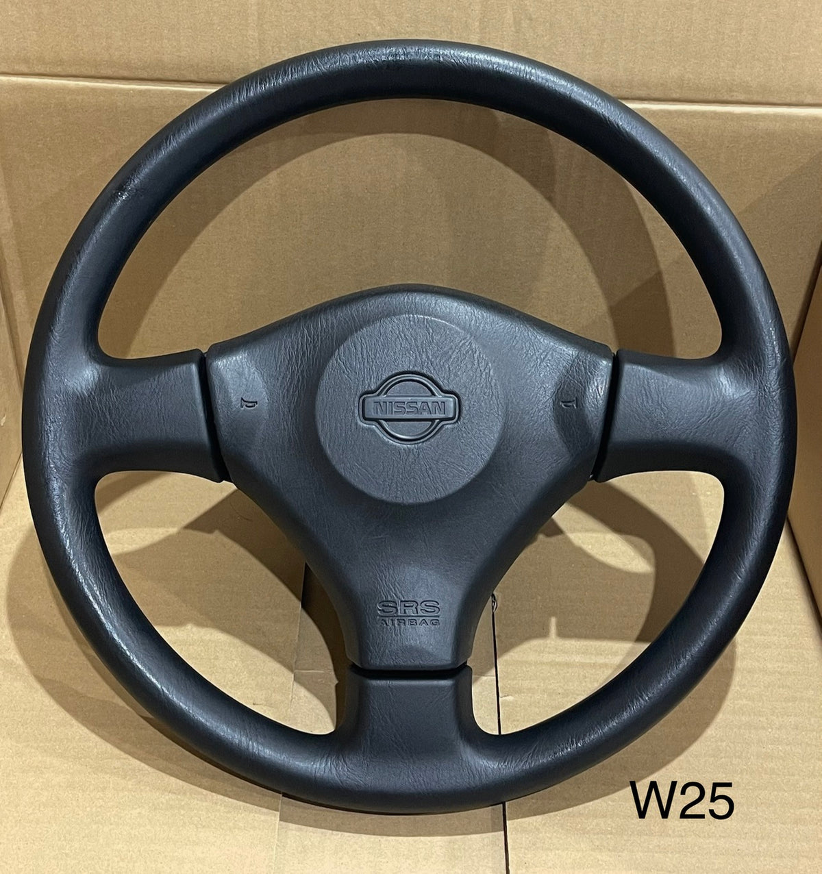 NISSAN SKYLINE R34/S15 GT GTT MANUAL STEERING WHEEL NEAR NEW..MINT (W25)