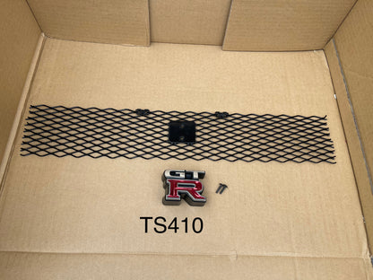 GENUINE R34 GTR BUPPER UPPER MESH AND THE GTR BADGE