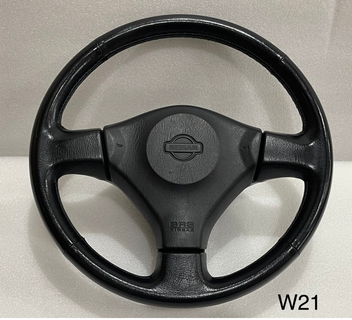 Nissan Skyline R34 GTR GTT GT STEERING WHEEL (W21)