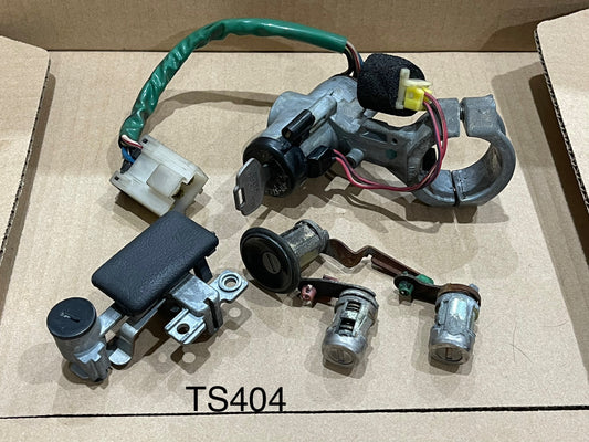 R32 SKYLINE IGNITION AND LOCK SET