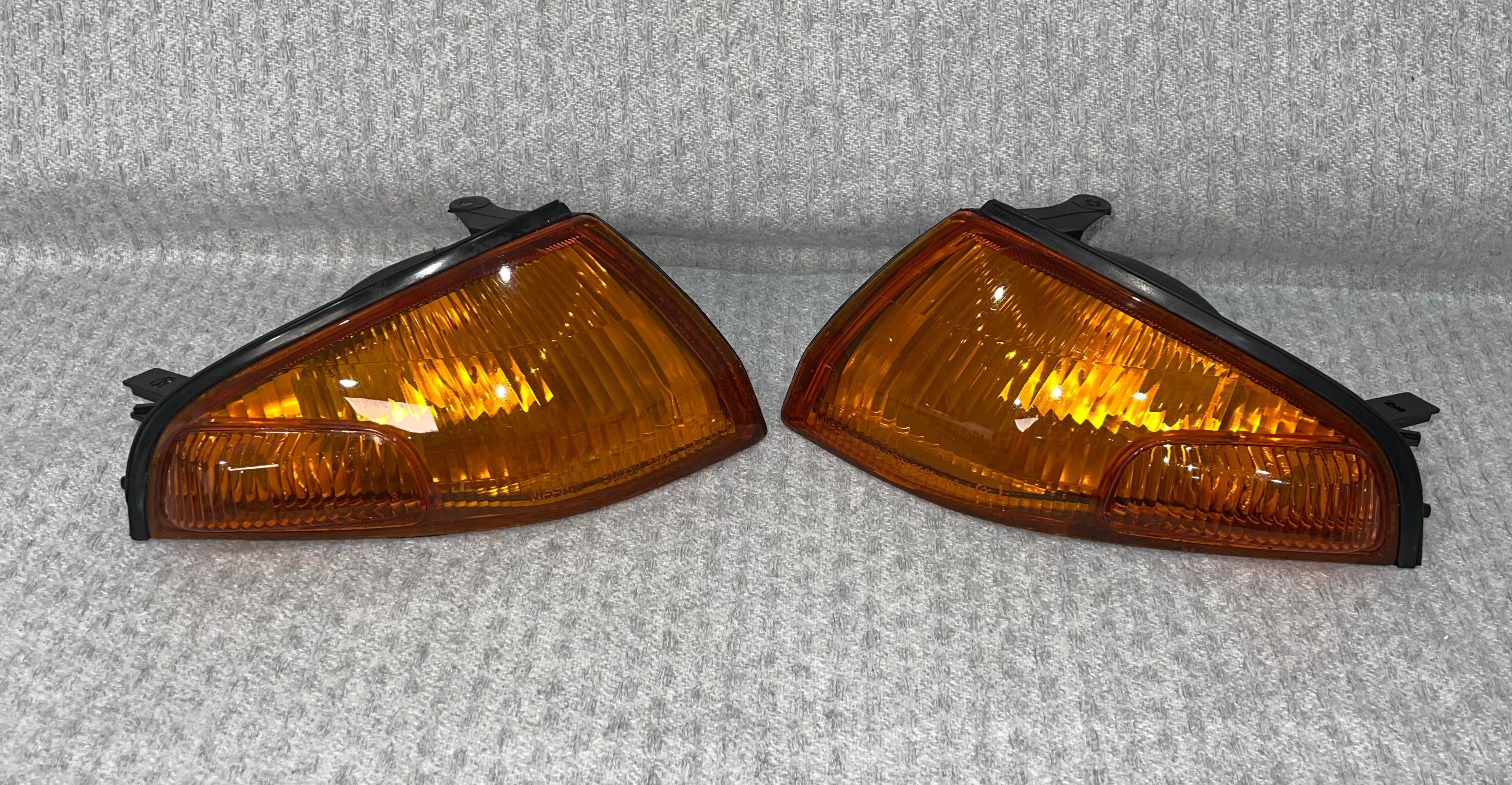 R32 GTST ORANGE INDICATOR PAIR – tufftoys