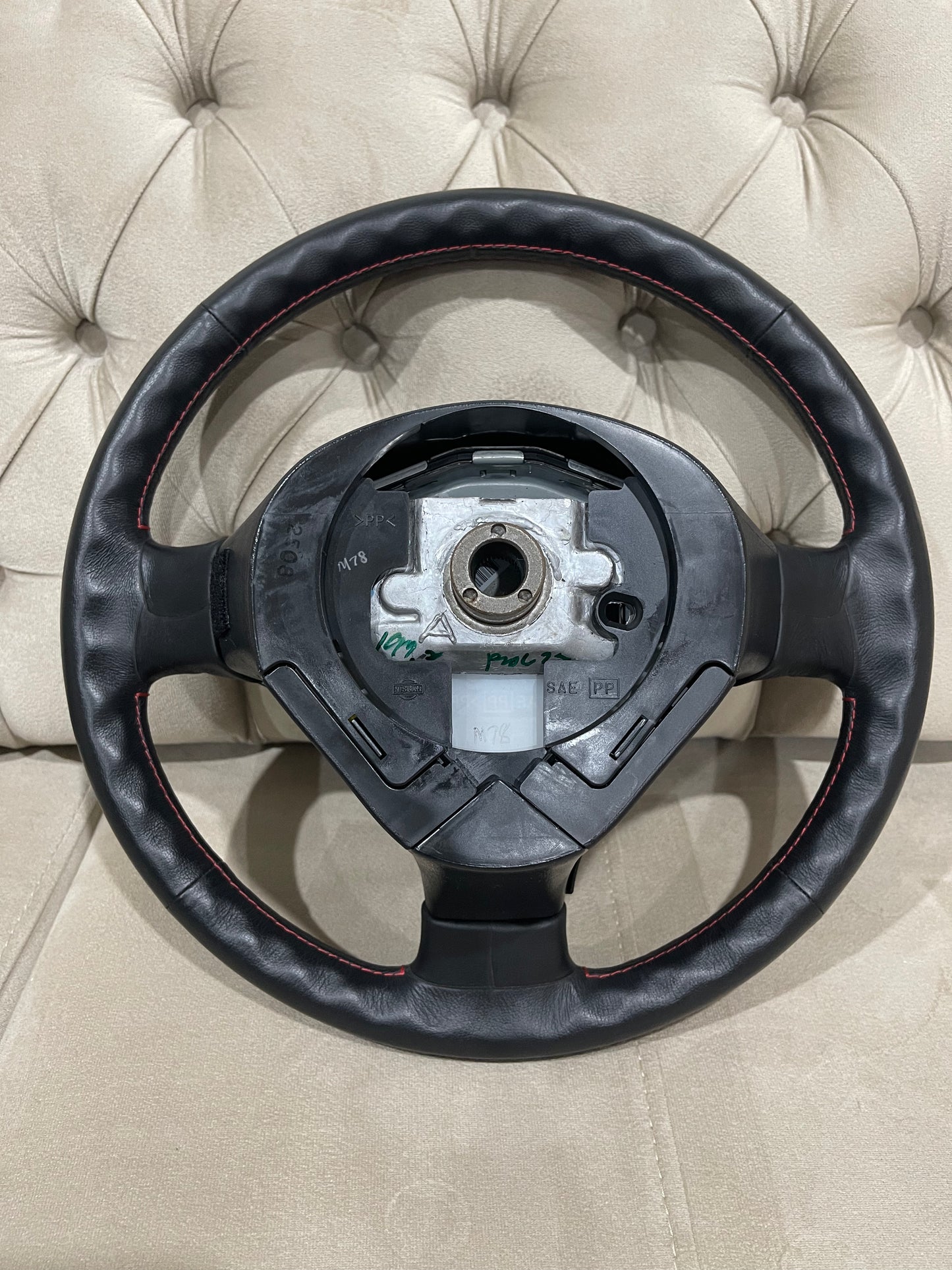 S15 STEERING WHEEL NEAR NEW CONDITION