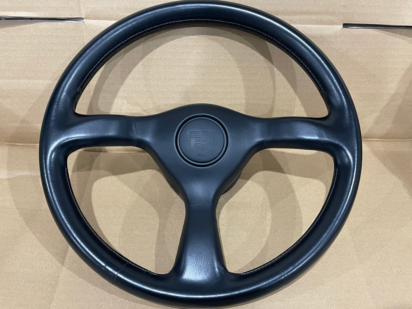 R32 GTR SERIES 1 STEERING WHEEL -NEAR NEW CONDITION
