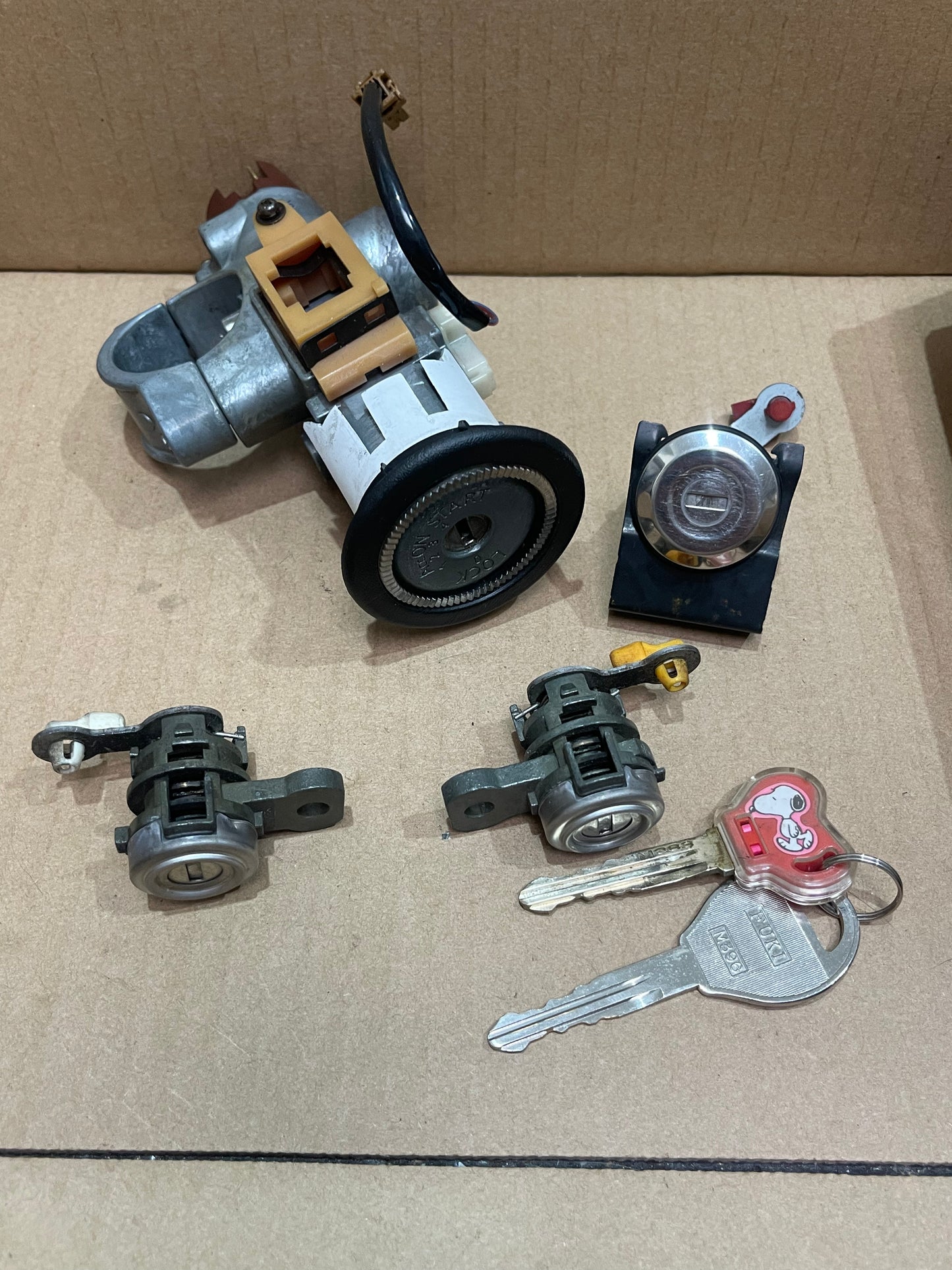 SKYLINE R34 GT GTT IGNITION BARREL AND THE LOCKS