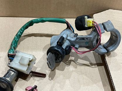 R32 SKYLINE IGNITION AND LOCK SET