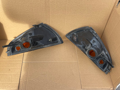 R32 OEM AMBER CORNER INDICATOR PAIR