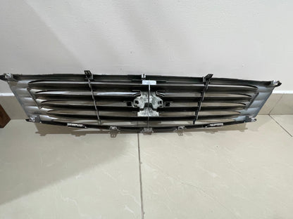 V36 SKYLINE INFINITY FRONT GRILL AND THE BADGE