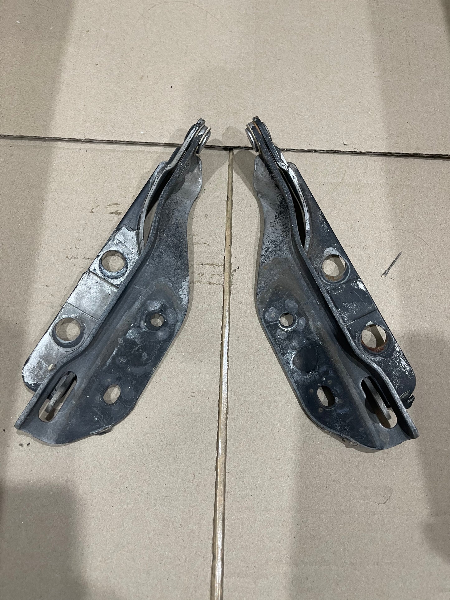 R32 GTR GTST BONNET HINGES