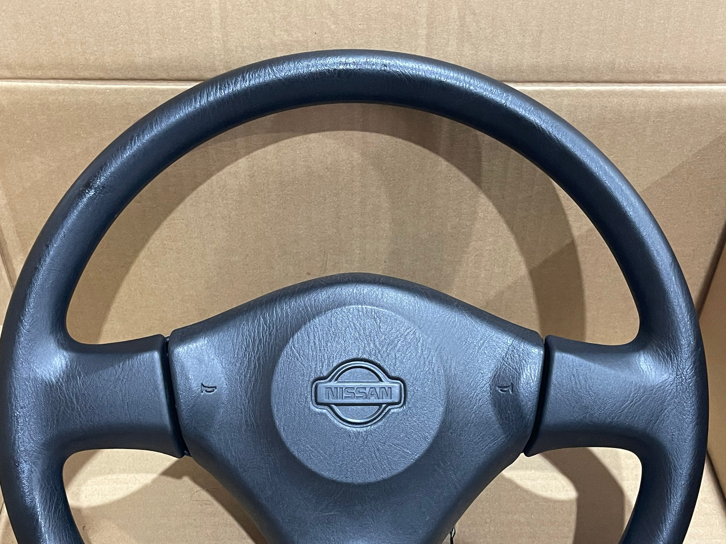 NISSAN SKYLINE R34/S15 GT GTT MANUAL STEERING WHEEL NEAR NEW..MINT (W25)