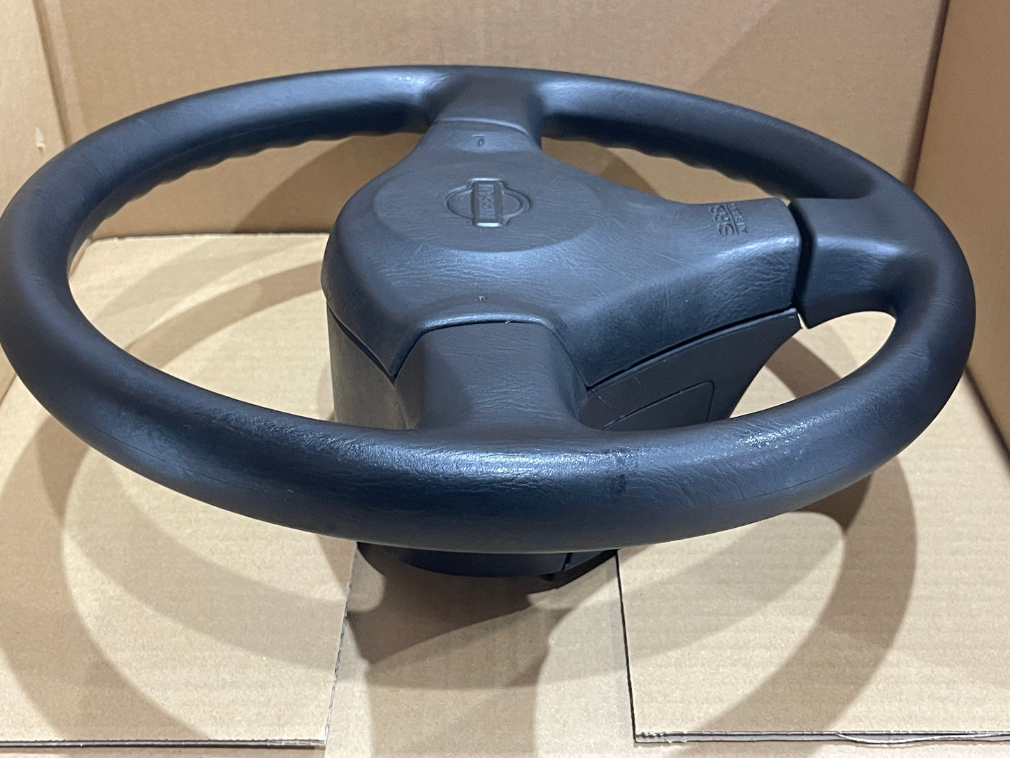 NISSAN SKYLINE R34/S15 GT GTT MANUAL STEERING WHEEL NEAR NEW..MINT (W25)