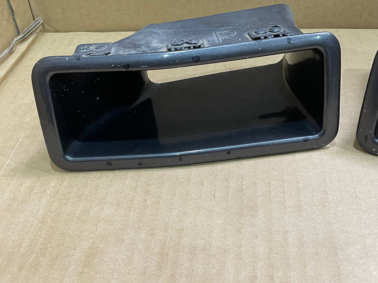 R32 GTR GENUINE N1 BUMPER VENT