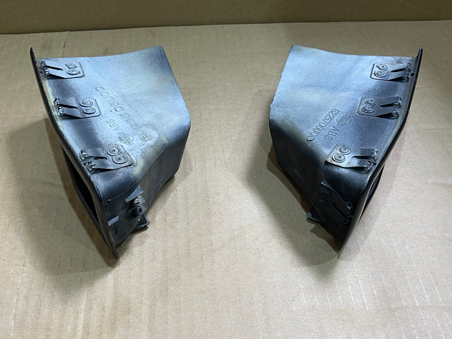 R32 GTR GENUINE N1 BUMPER VENT