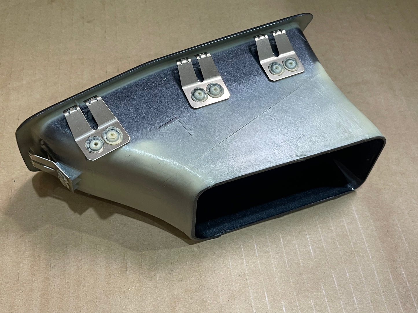 R32 GTR N1 BUMPER VENT LEFT SIDE ONLY